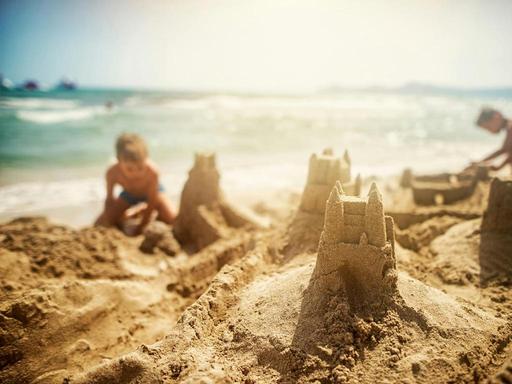 The Beachport Sandcastle and Sand Art Competition is open to all ages event and encourages local community and tourists ... The Beachport Sandcastle and Sand Art Competition is open to all ages event and encourages local community and tourists ...