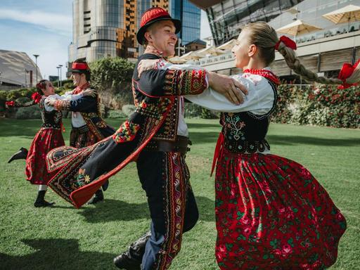 Under the vast Australian sky, Southern Skies, Polish Rhythms celebrates the living heartbeat of Polish folk traditions.... Under the vast Australian sky, Southern Skies, Polish Rhythms celebrates the living heartbeat of Polish folk traditions....